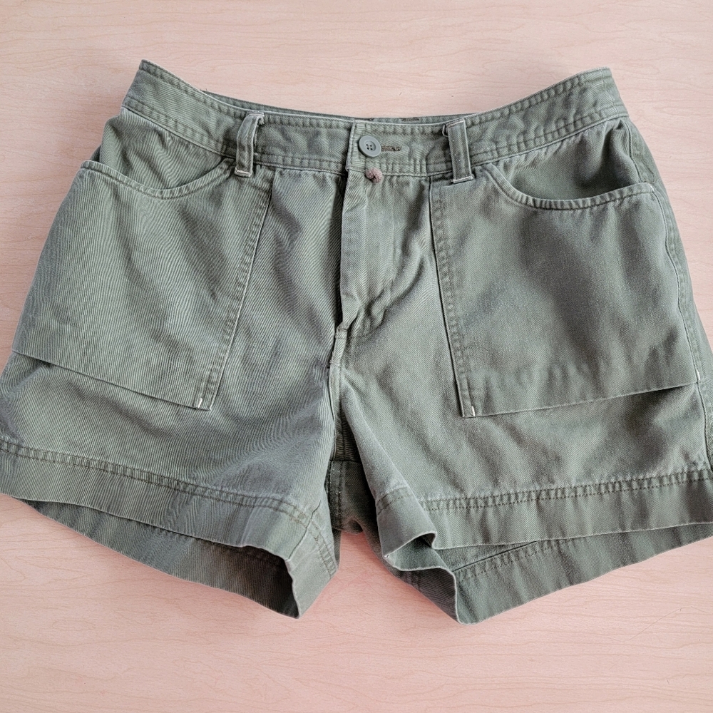 Riveted By Lee Women's Cargo Shorts in Olive Green Size 8 28" Waist